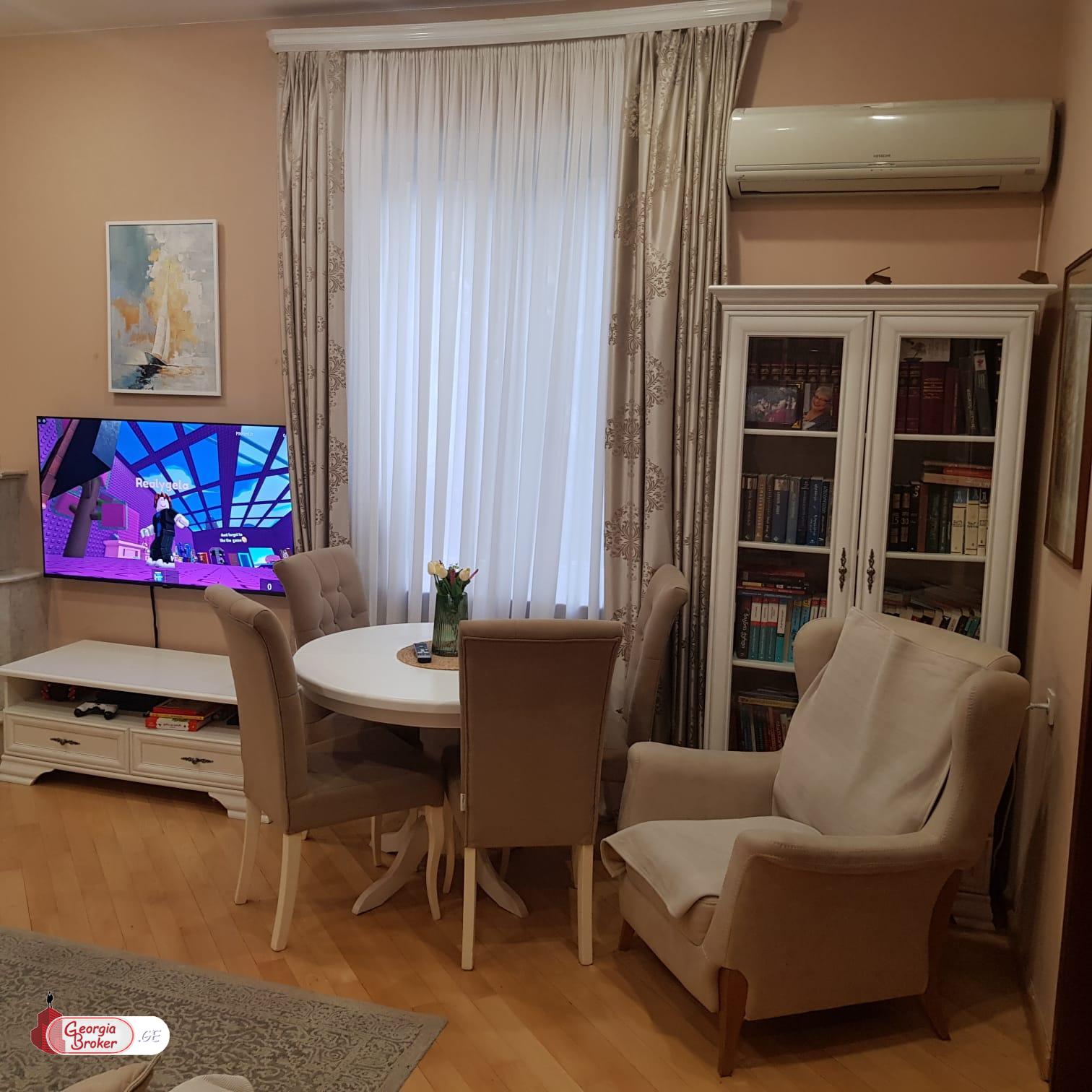 продается квартира с новым ремонтом 3-комнаты